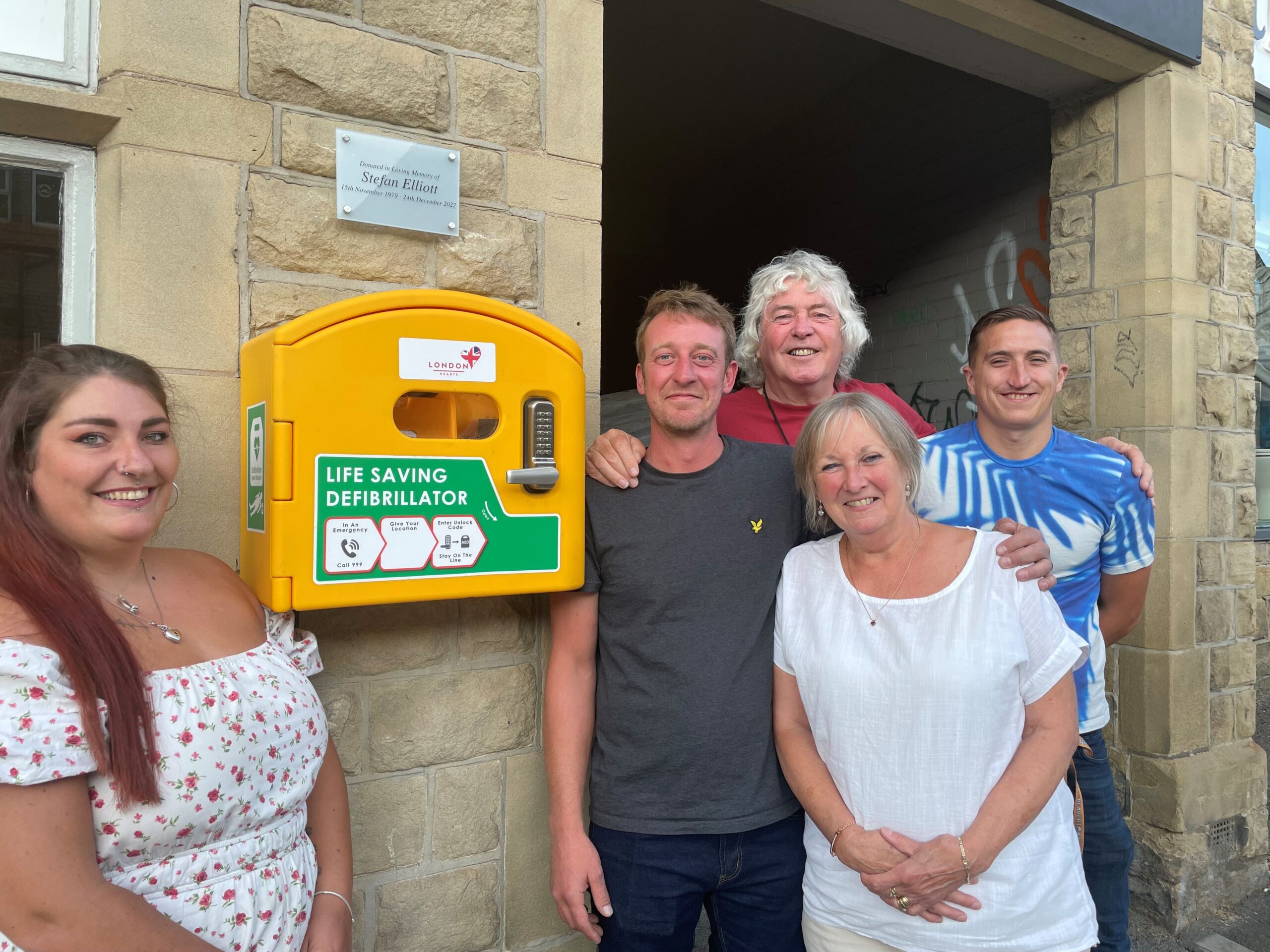 Pub gets new defibrillator