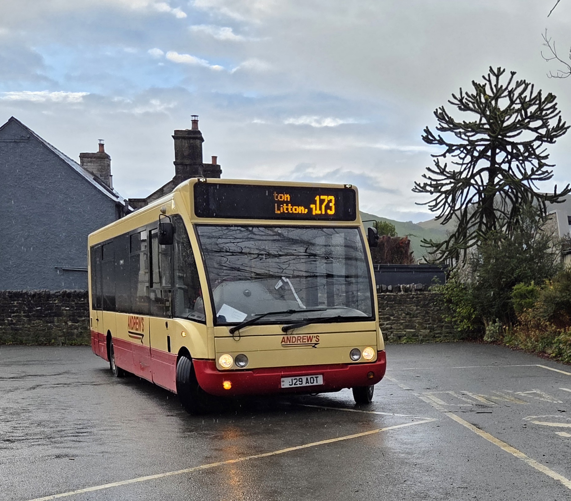 Bus 173 revisited